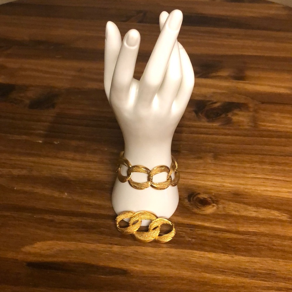 Napier Signed Gold tone vintage jewelry set
